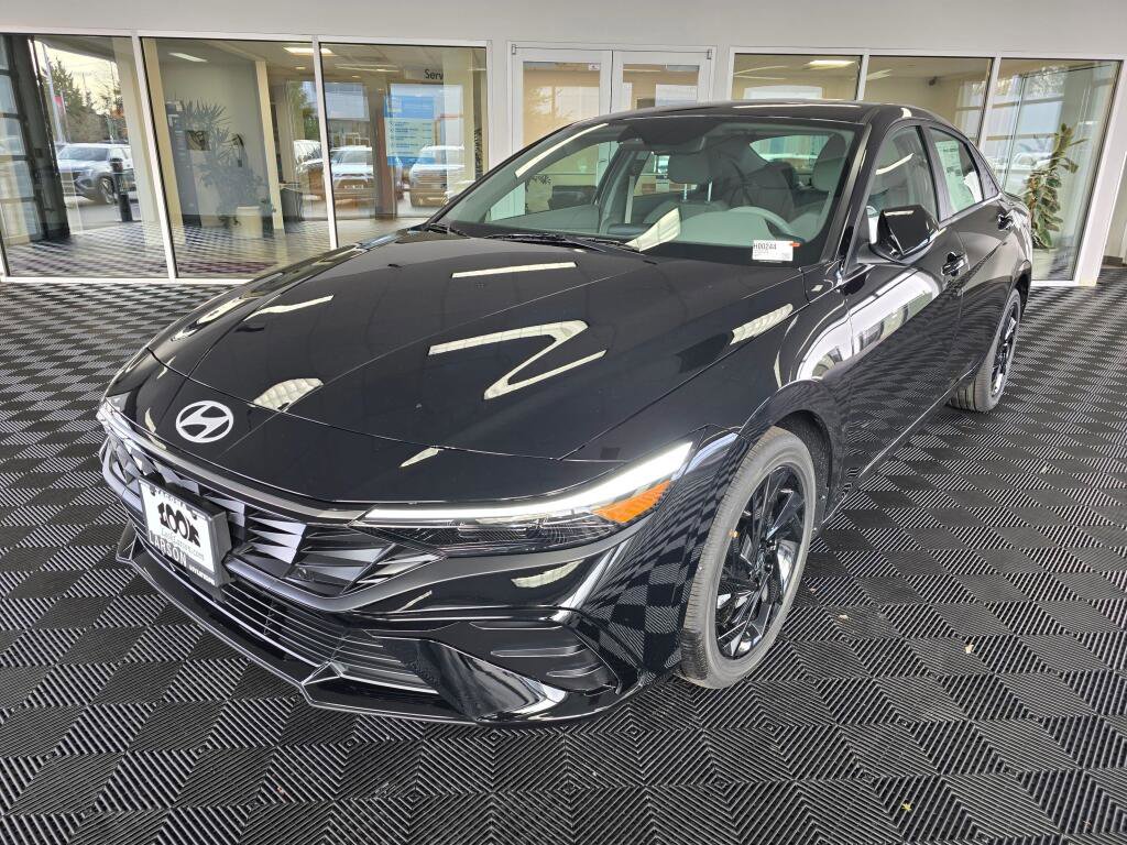 New 2026 Hyundai Elantra SEL Sport image 9