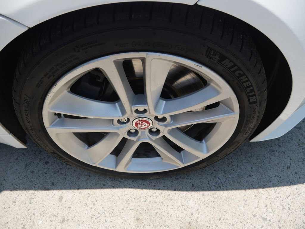 Used 2017 Jaguar F-TYPE S AWD/4WD image 17