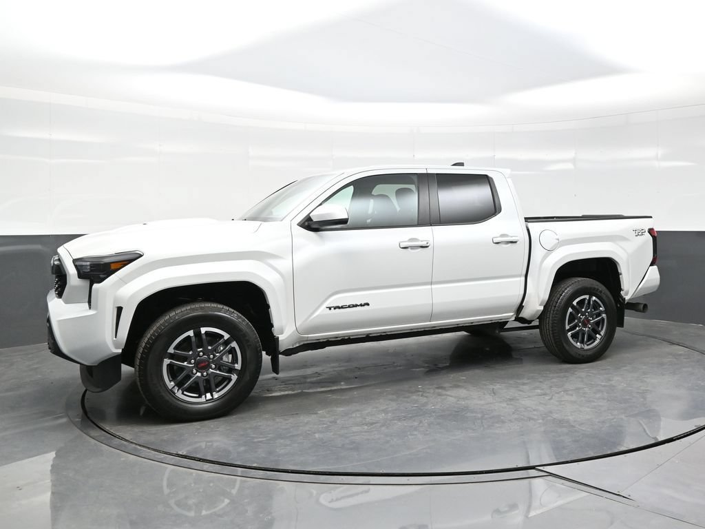 Used 2024 Toyota Tacoma TRD Sport AWD/4WD image 3