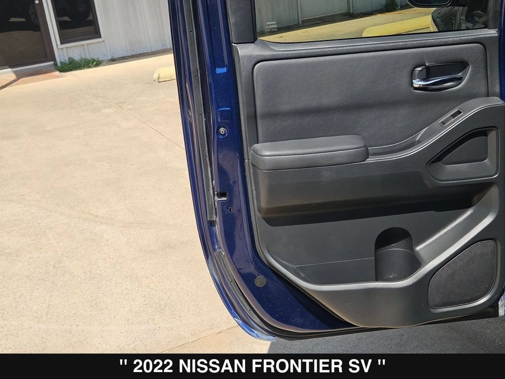 Used 2022 Nissan Frontier SV w/ Technology Package RWD image 18