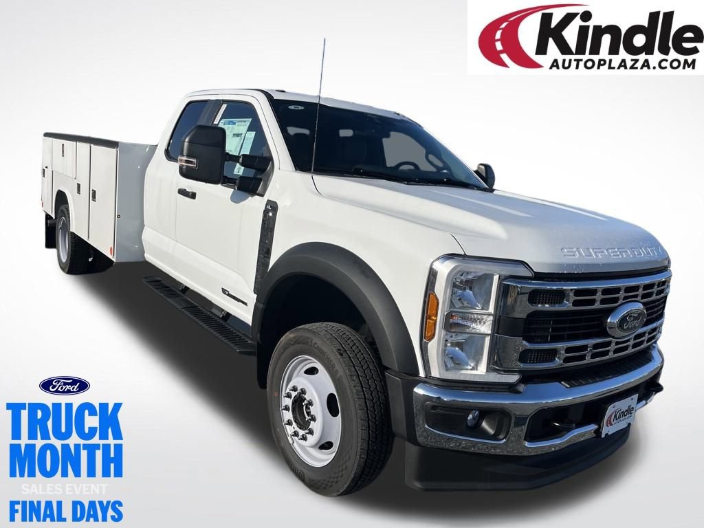 New 2025 Ford F450 XL image 1