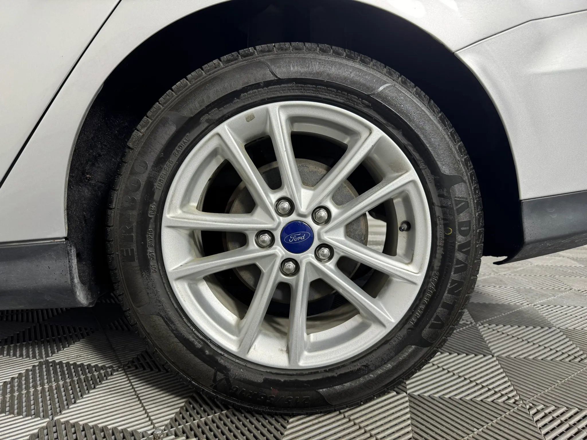 Used 2016 Ford Focus SE image 40