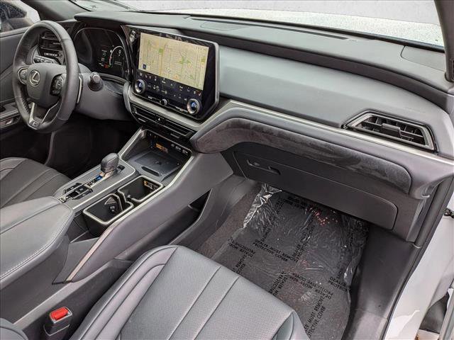Used 2024 Lexus TX 500h AWD image 22