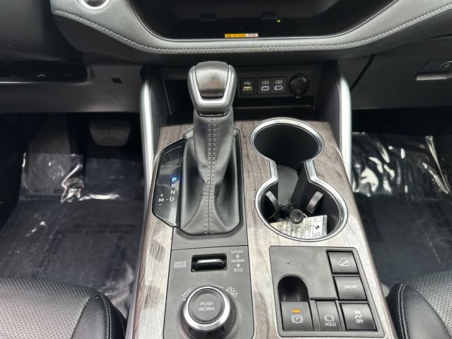 Certified 2025 Toyota Highlander Platinum AWD/4WD image 33