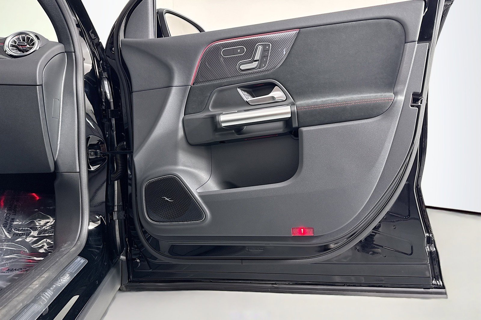 New 2026 Mercedes-Benz GLA 35 AMG 4MATIC image 23