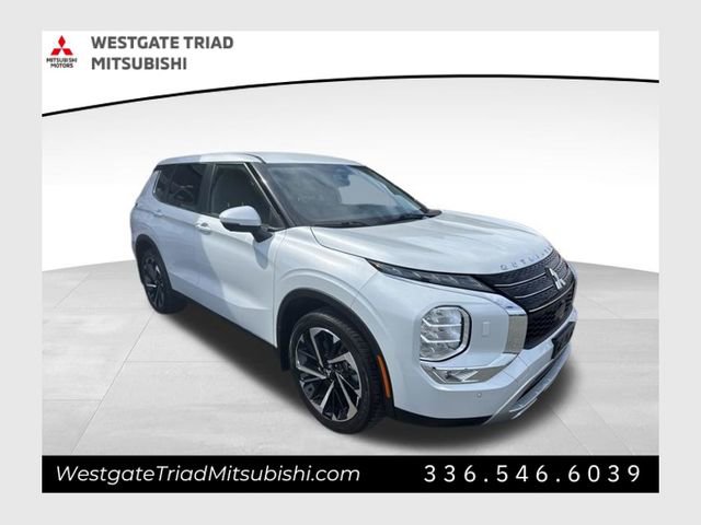 Used 2023 Mitsubishi Outlander SE