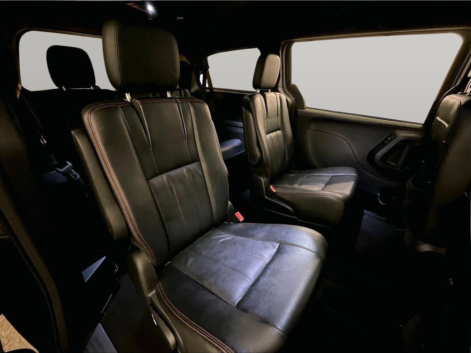 Used 2016 Dodge Grand Caravan R/T FWD image 26