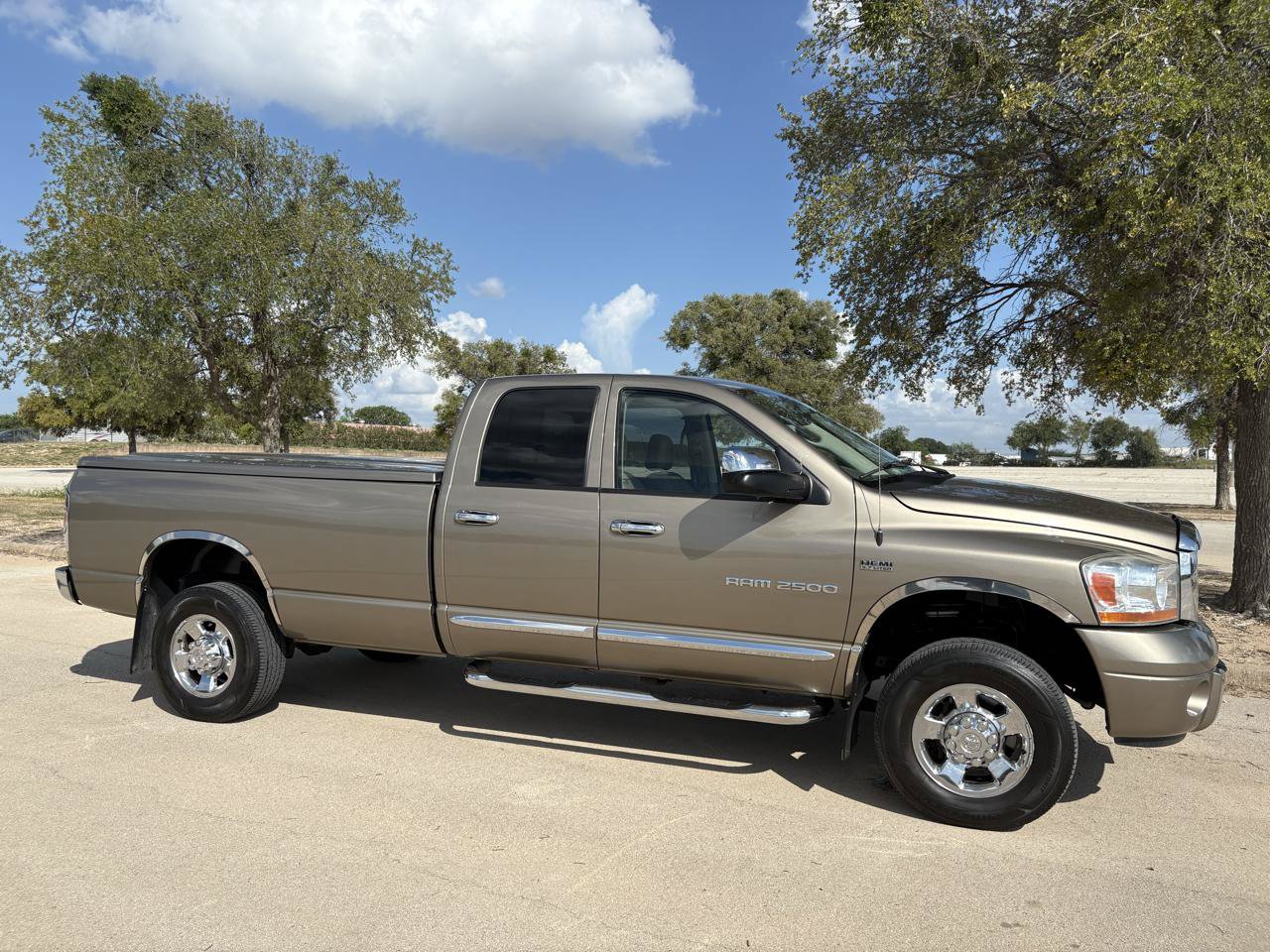 Used 2006 Dodge Ram 2500 Truck Laramie AWD/4WD image 73