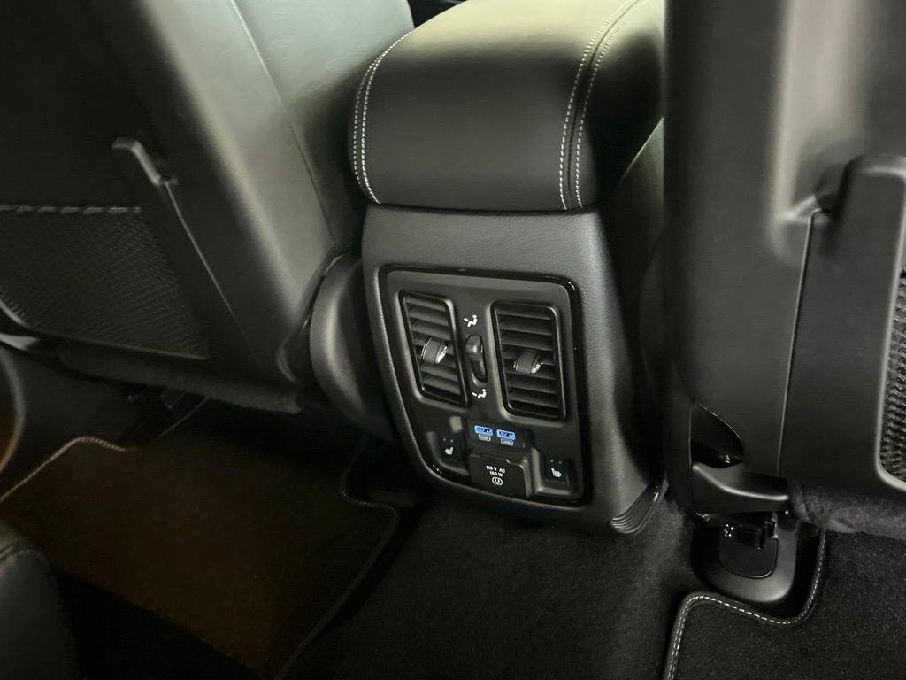 New 2023 Dodge Durango SRT Hellcat w/ Black Package AWD/4WD image 24