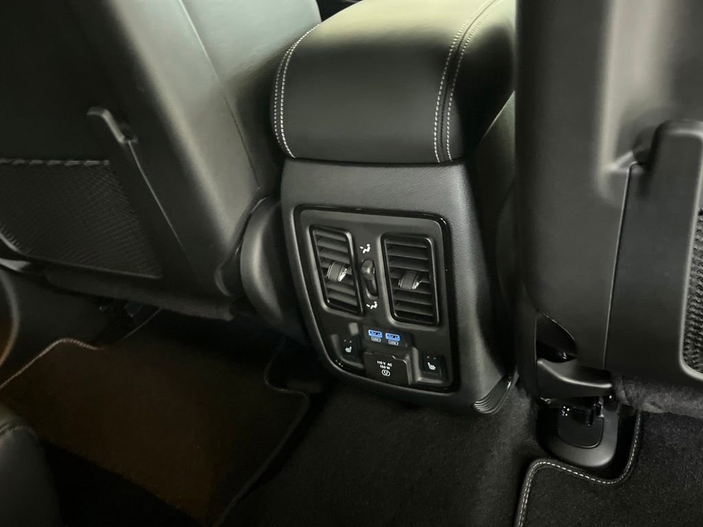 New 2023 Dodge Durango SRT Hellcat w/ Black Package AWD/4WD image 24