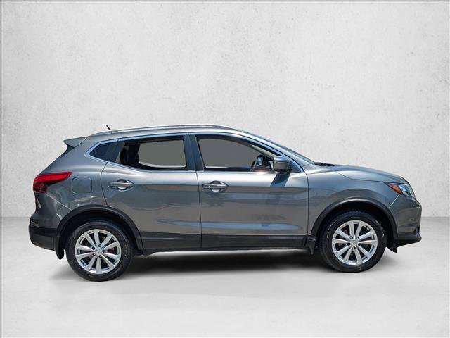 Used 2018 Nissan Rogue Sport SV AWD/4WD image 4