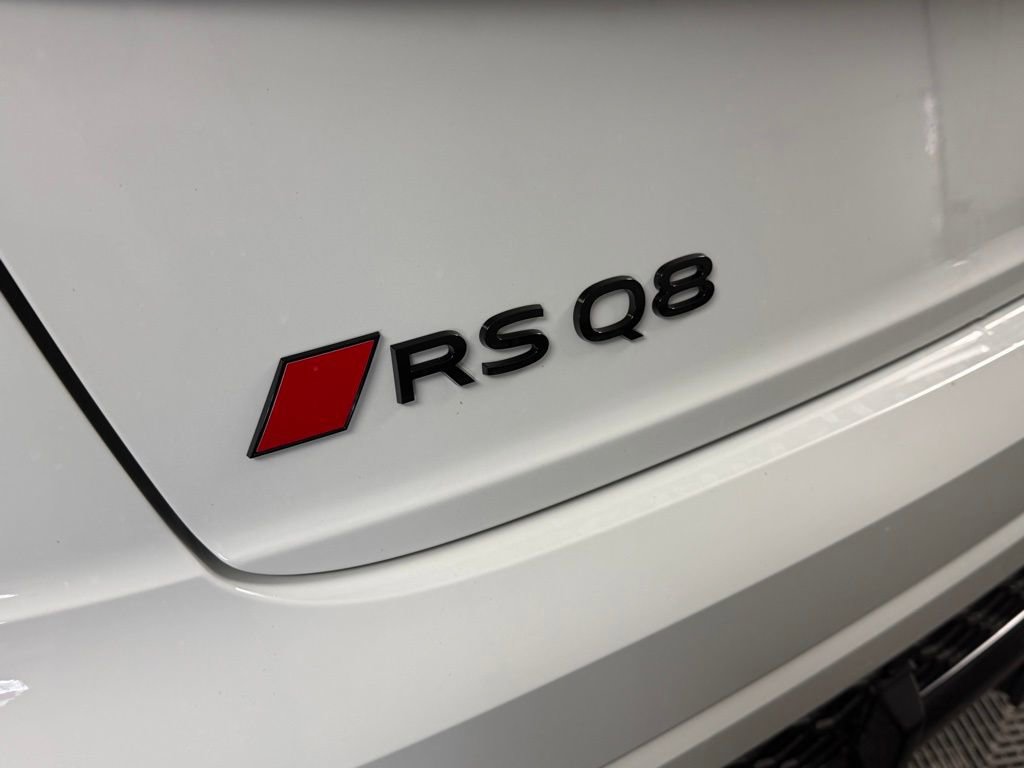 New 2026 Audi RS Q8 performance image 7