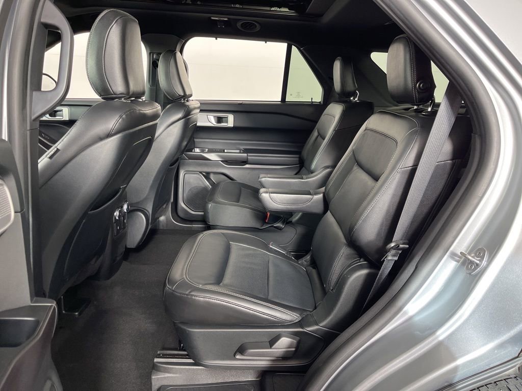 Used 2020 Ford Explorer Limited image 26