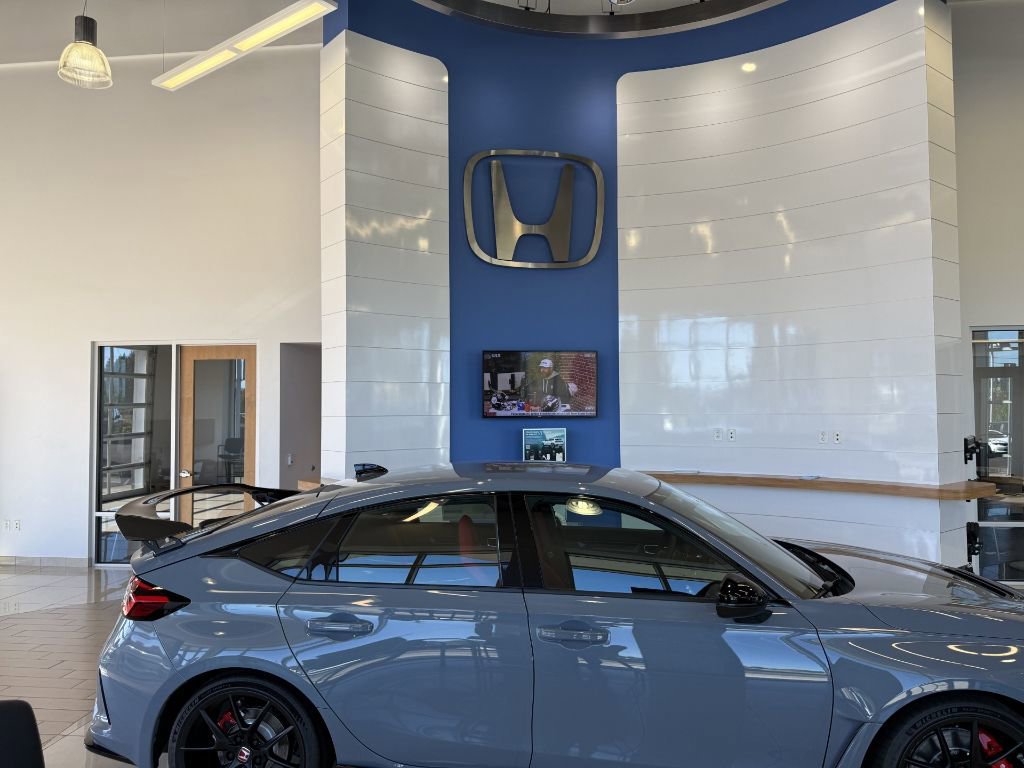 Used 2022 Hyundai Elantra Limited image 23