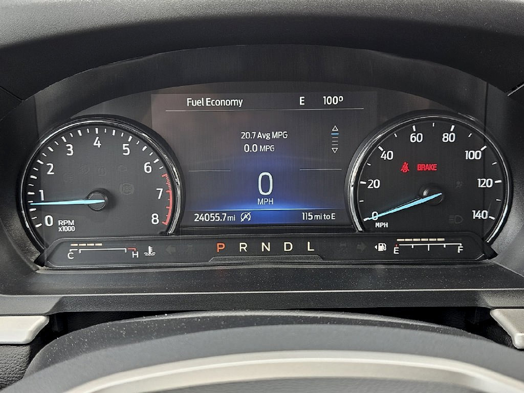 Used 2024 Ford Explorer XLT AWD/4WD image 17