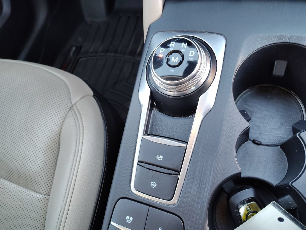 Used 2020 Ford Escape Titanium AWD/4WD image 26