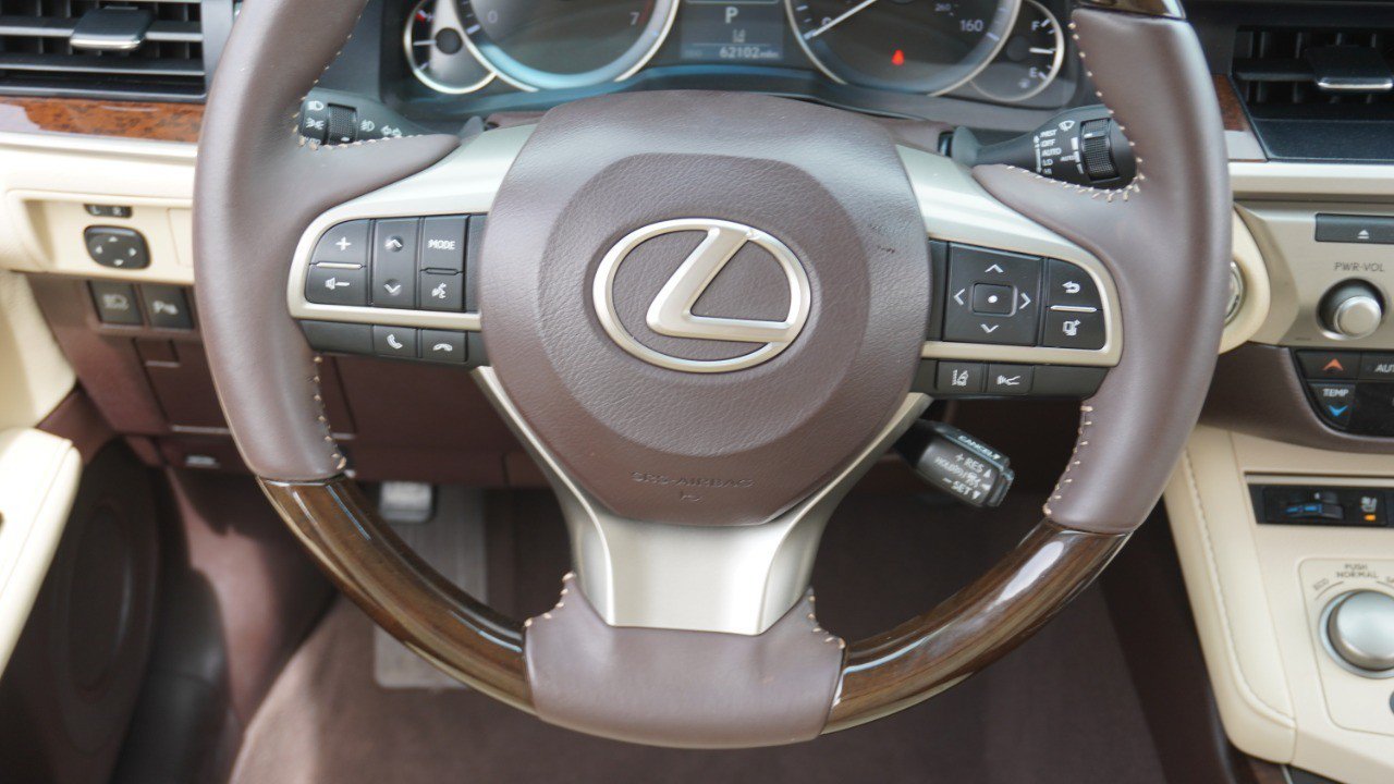 Used 2017 Lexus ES 350 w/ Luxury Package FWD image 32