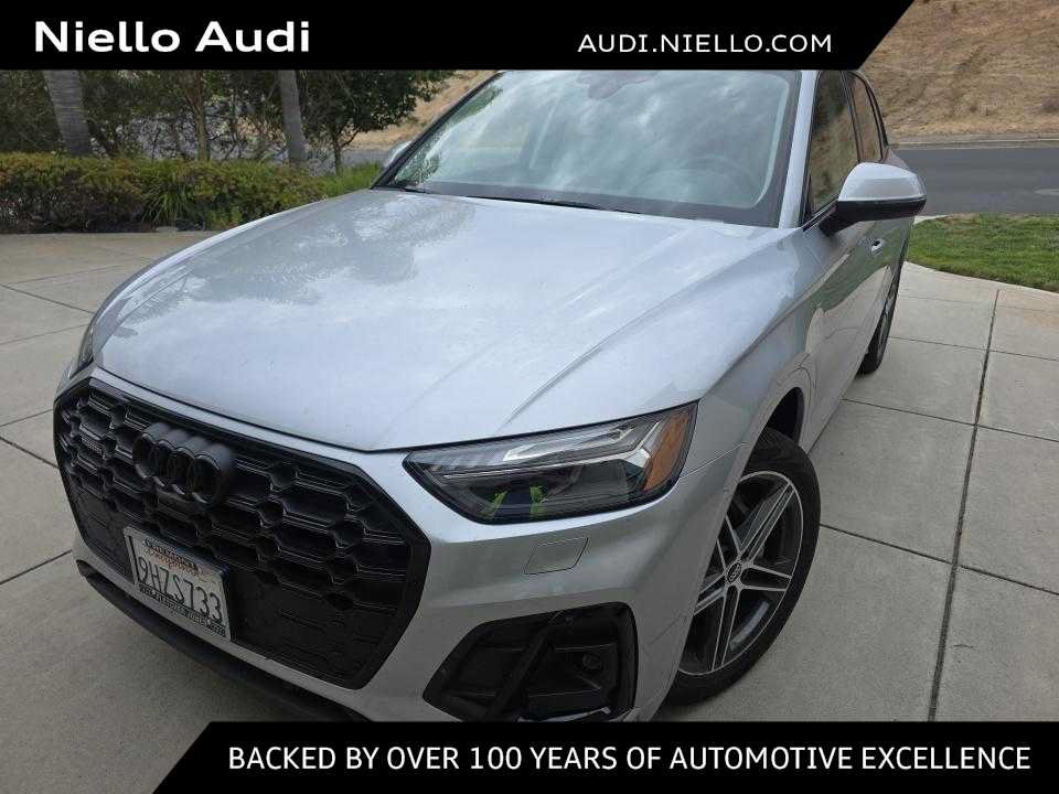 Used 2023 Audi Q5 e Prestige w/ Prestige Package AWD/4WD image 1