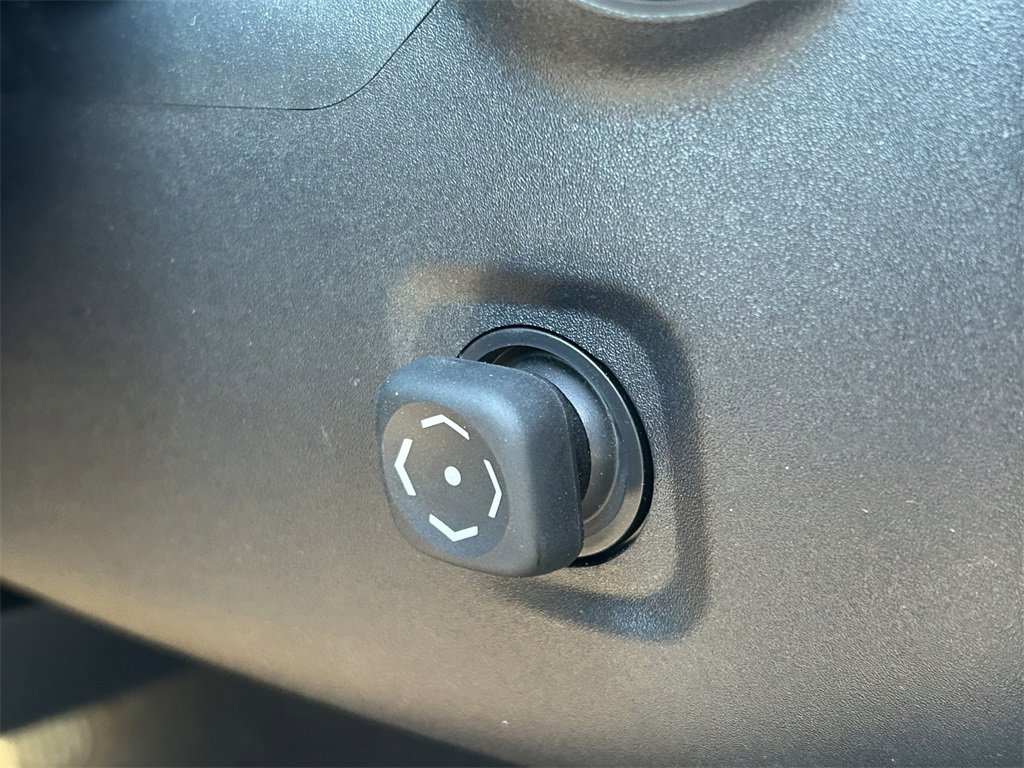 Certified 2025 Toyota 4Runner Trailhunter image 30