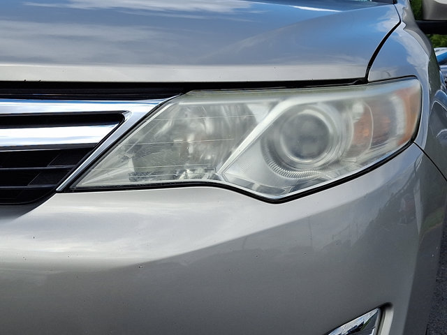 Used 2013 Toyota Camry XLE w/ Leather Pkg FWD image 10