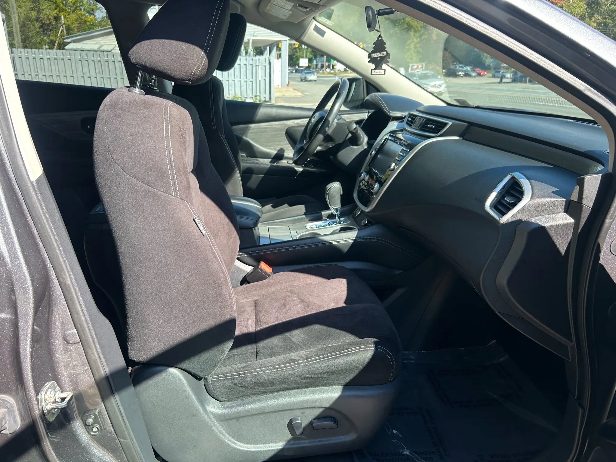 Used 2017 Nissan Murano SV image 16