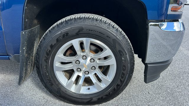Used 2018 Chevrolet Silverado 1500 LT w/ All Star Edition image 10