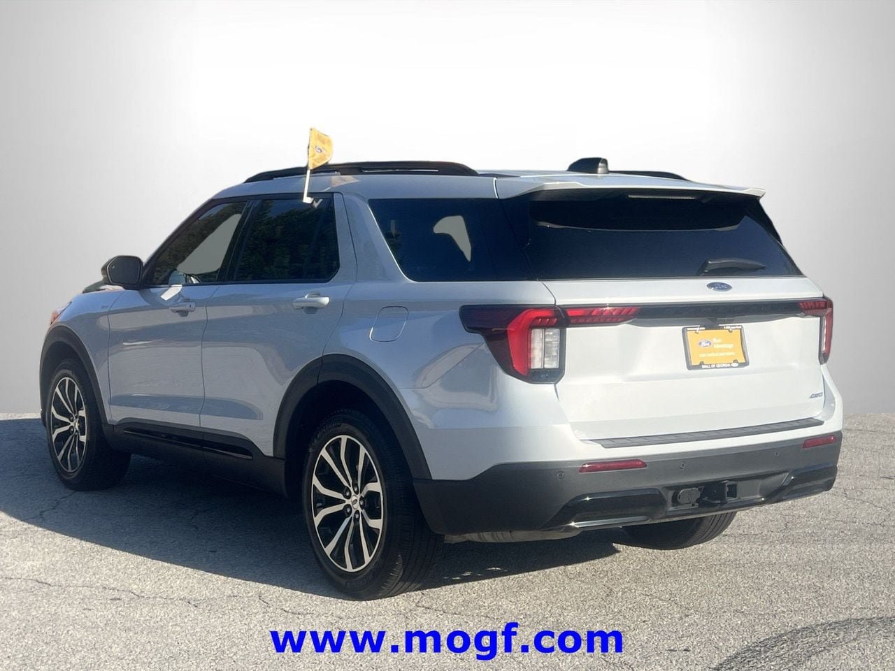 Certified 2026 Ford Explorer ST-Line AWD/4WD image 2