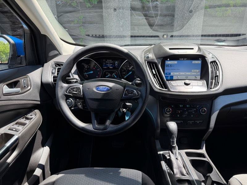 Used 2017 Ford Escape SE w/ Equipment Group 201A AWD/4WD image 11