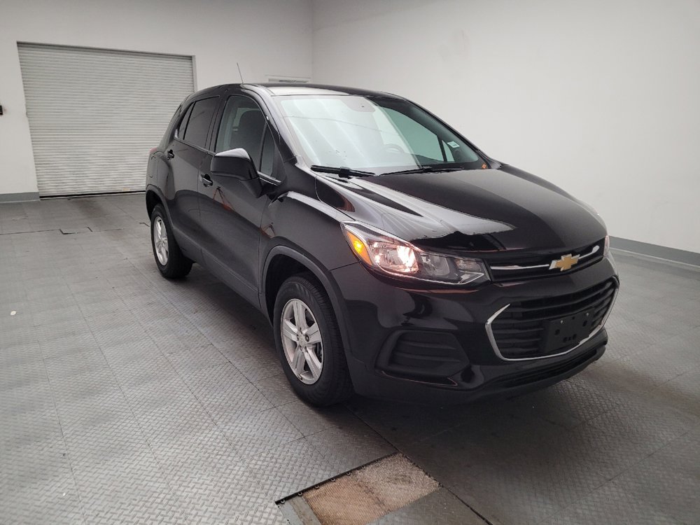 Used 2022 Chevrolet Trax LS w/ Tint and Cruise Package AWD/4WD image 13