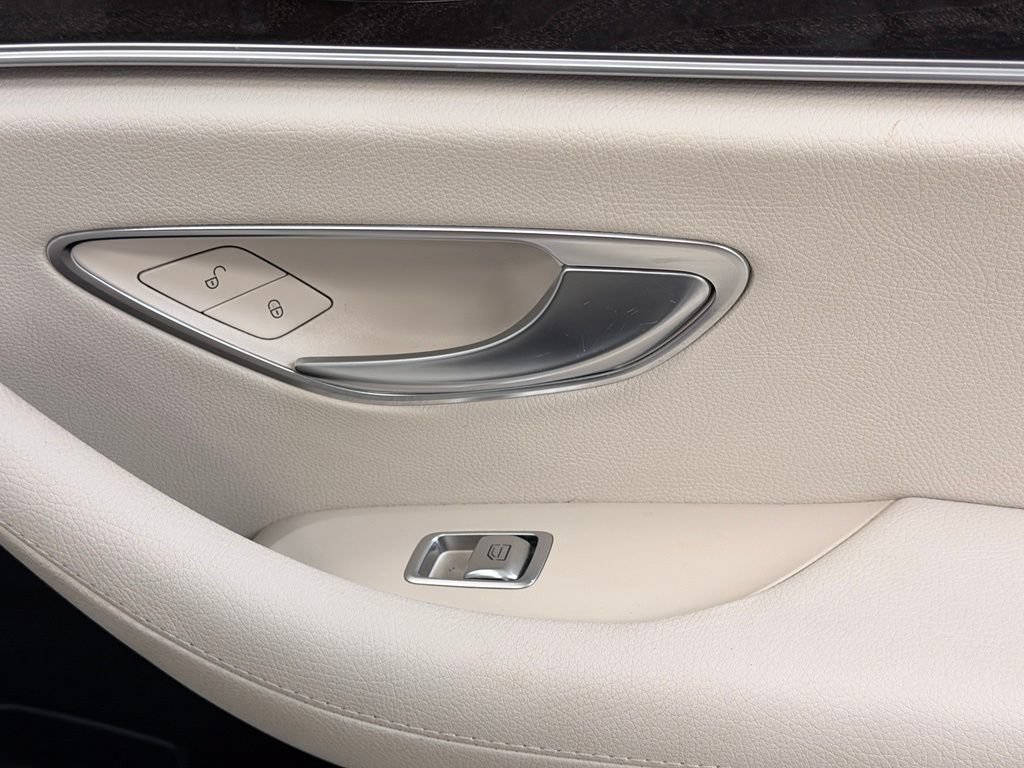Used 2019 Mercedes-Benz E 300 image 42