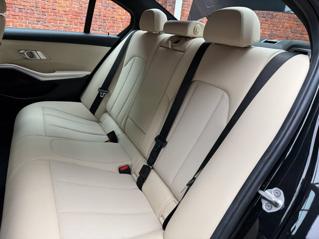 Certified 2023 BMW 330i xDrive Sedan w/ Convenience Package AWD/4WD image 27