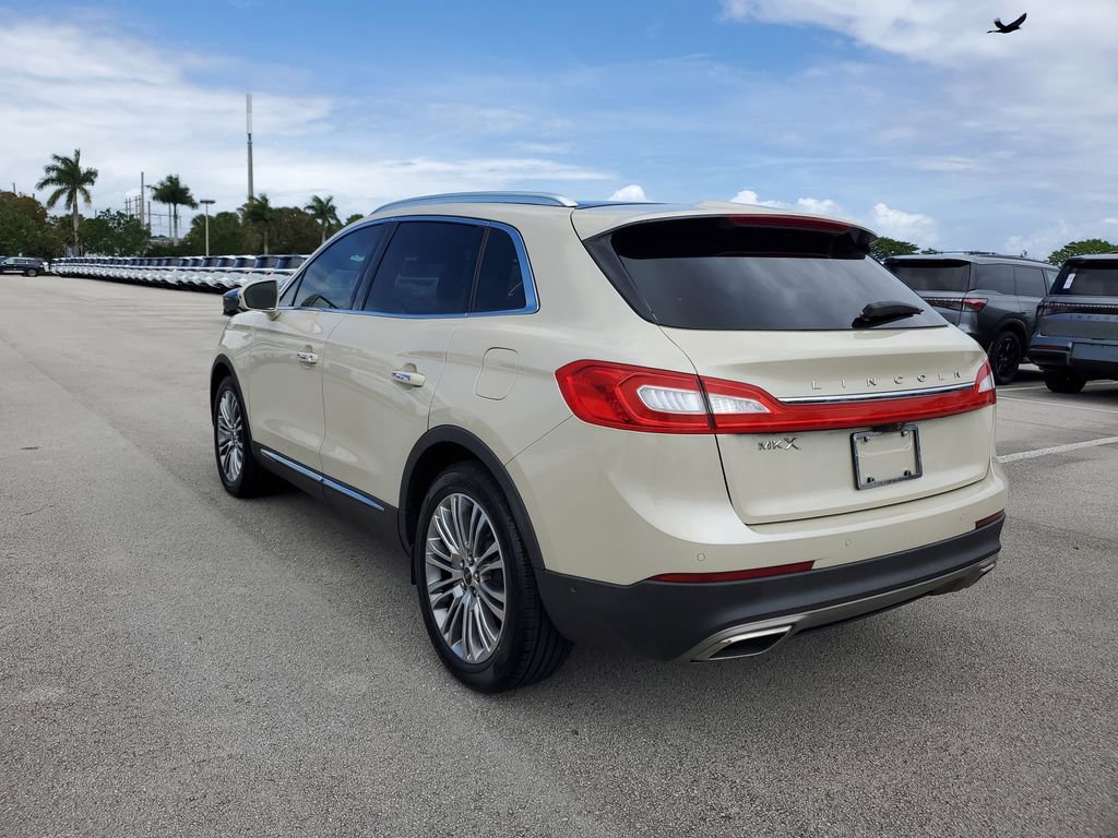 Used 2018 Lincoln MKX Reserve w/ Driver Assistance Package image 3