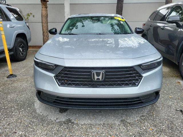 Used 2025 Honda Accord SE image 2