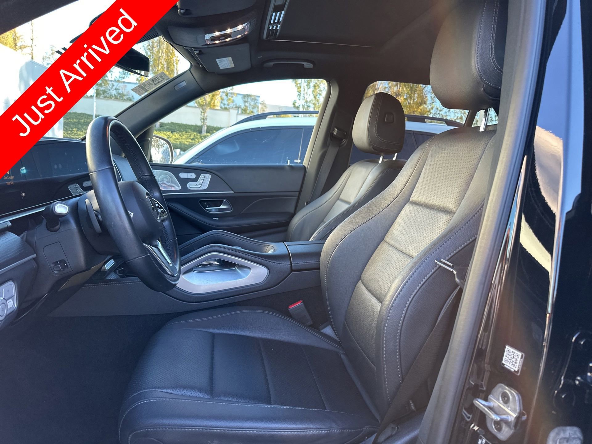 Certified 2023 Mercedes-Benz GLE 350 w/ AMG Line Exterior image 4