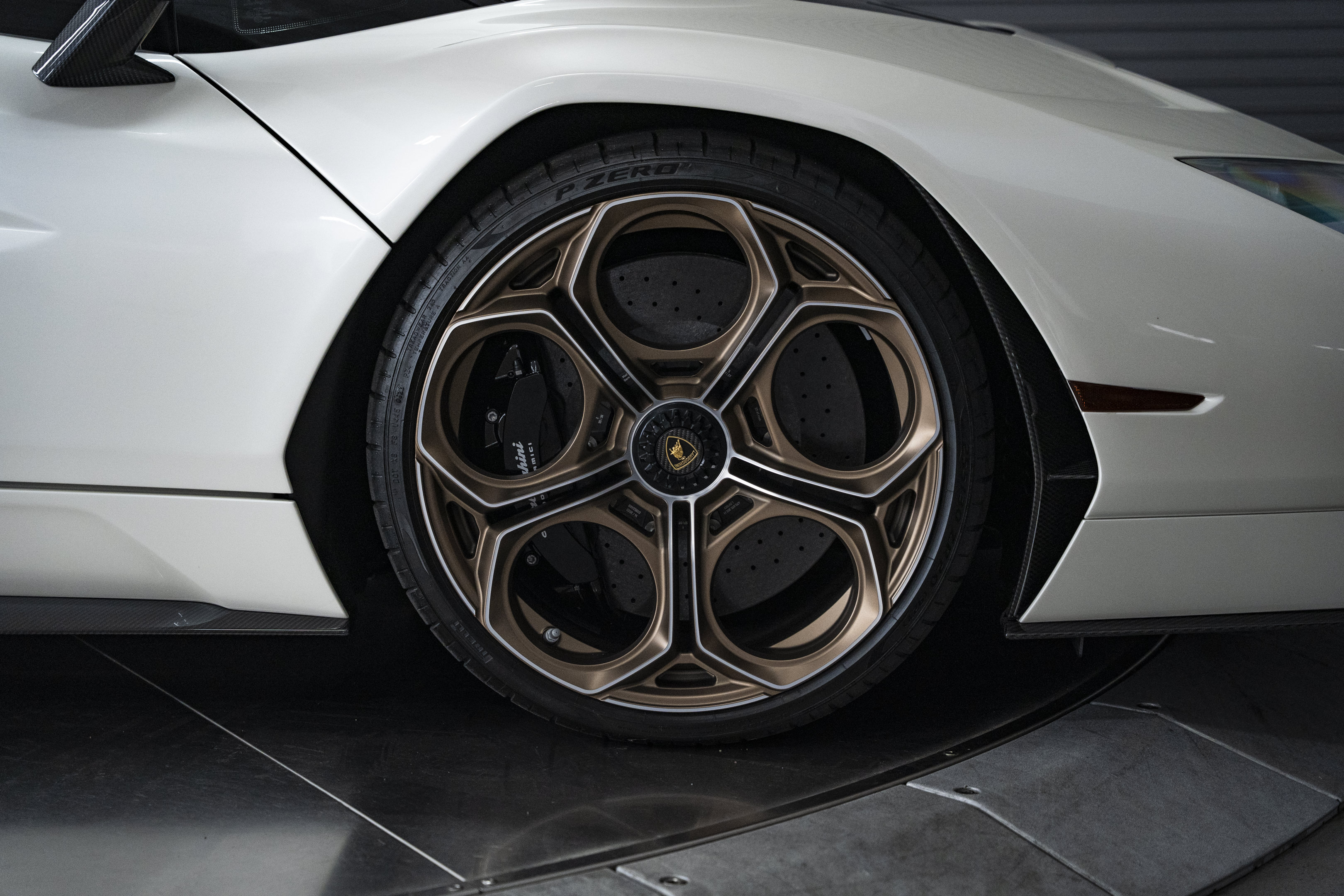 Used 2022 Lamborghini Aventador Countach AWD/4WD image 46