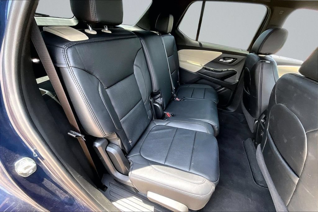 Used 2023 Chevrolet Traverse LS w/ Safety Package FWD image 24