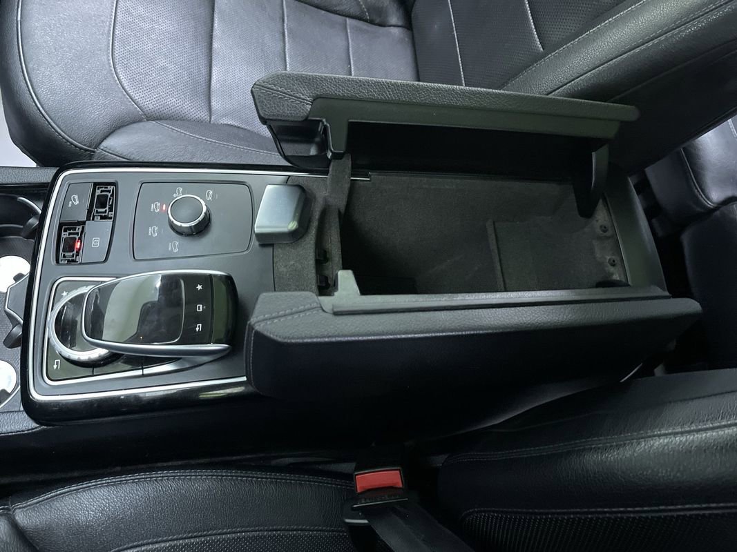 Used 2017 Mercedes-Benz GLS 550 4MATIC w/ Driver Assistance Package image 26