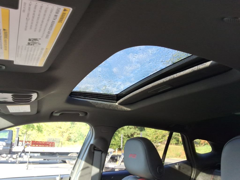 New 2026 Chevrolet Trax RS w/ Sunroof Package FWD image 23