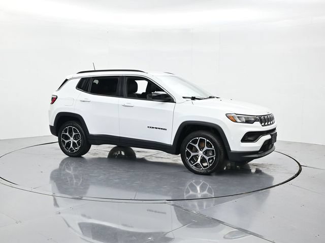 Used 2024 Jeep Compass Latitude AWD/4WD video 3