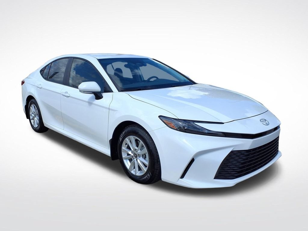 Used 2025 Toyota Camry LE FWD image 3