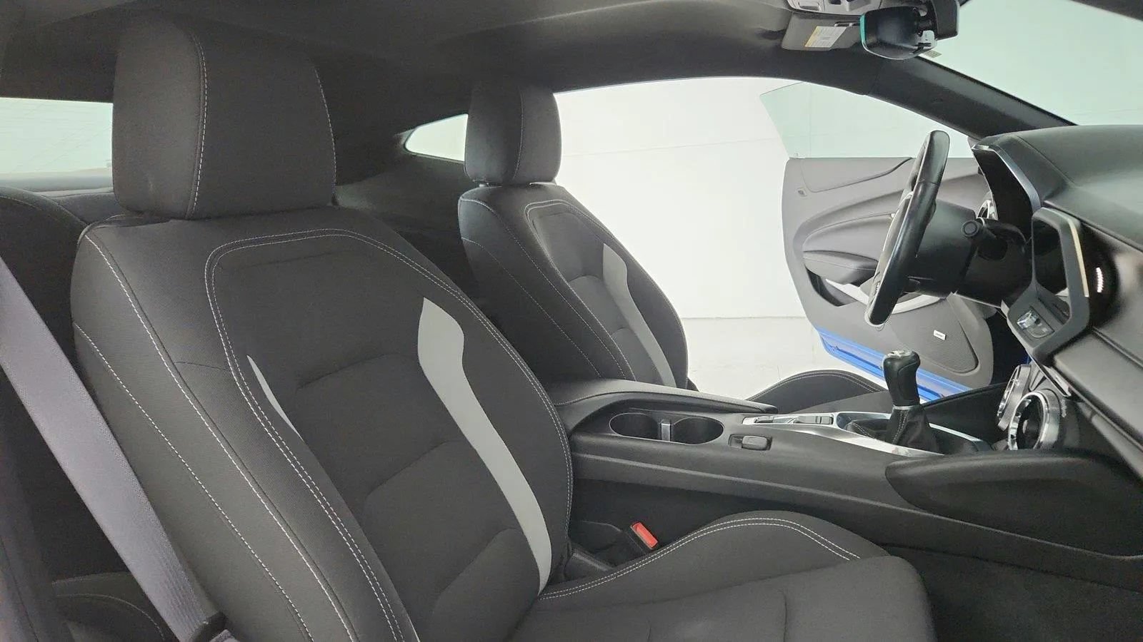 Used 2017 Chevrolet Camaro LT w/ Technology Package RWD image 19