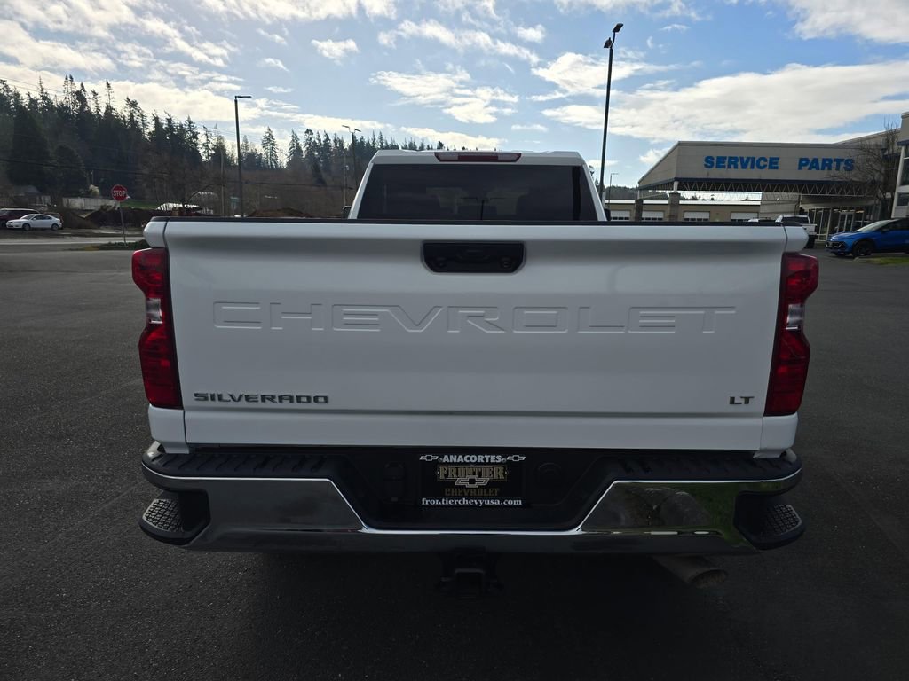 Used 2025 Chevrolet Silverado 2500 LT w/ Convenience Package AWD/4WD image 4
