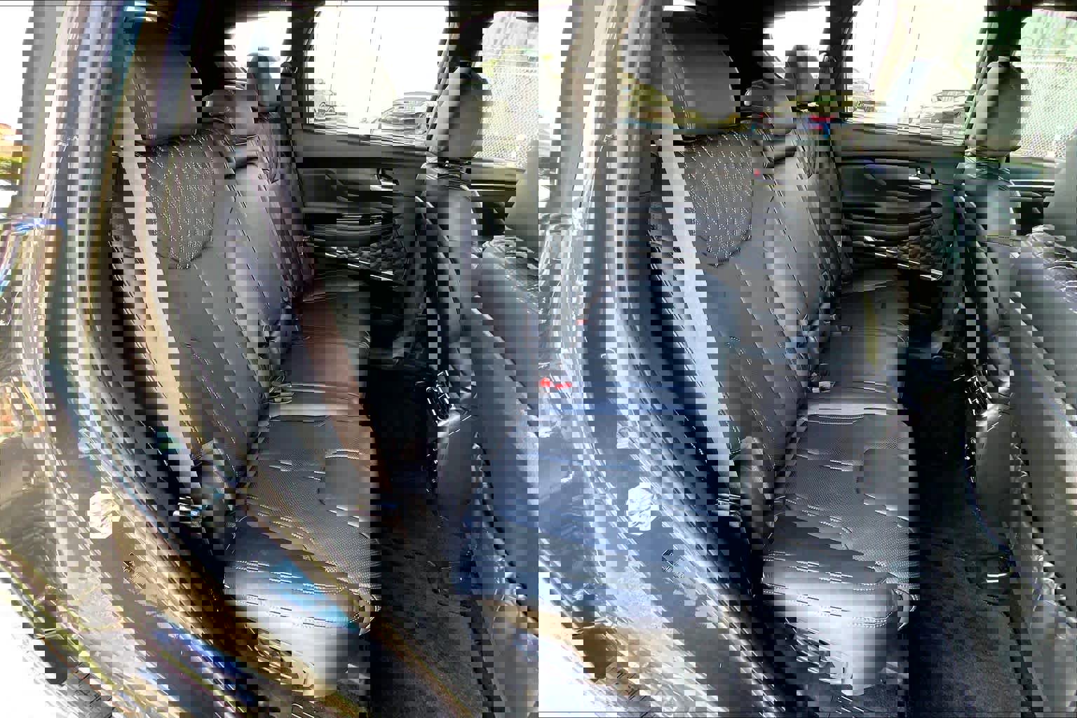 Used 2022 Hyundai Santa Fe Calligraphy image 17