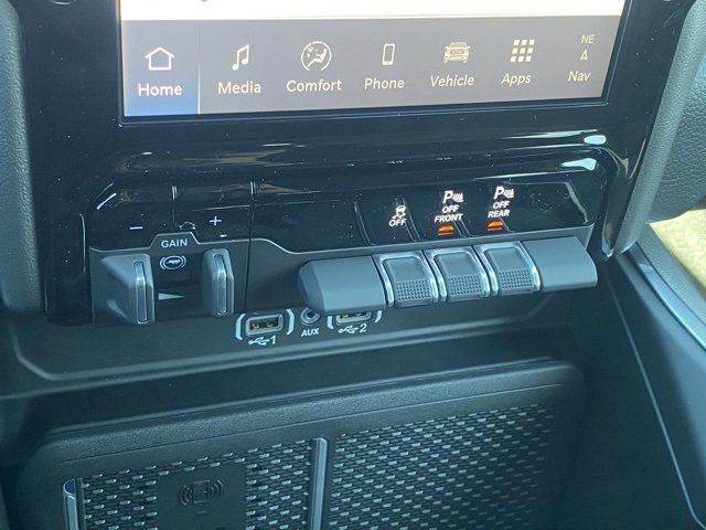 New 2026 RAM 1500 4x4 Crew Cab image 23