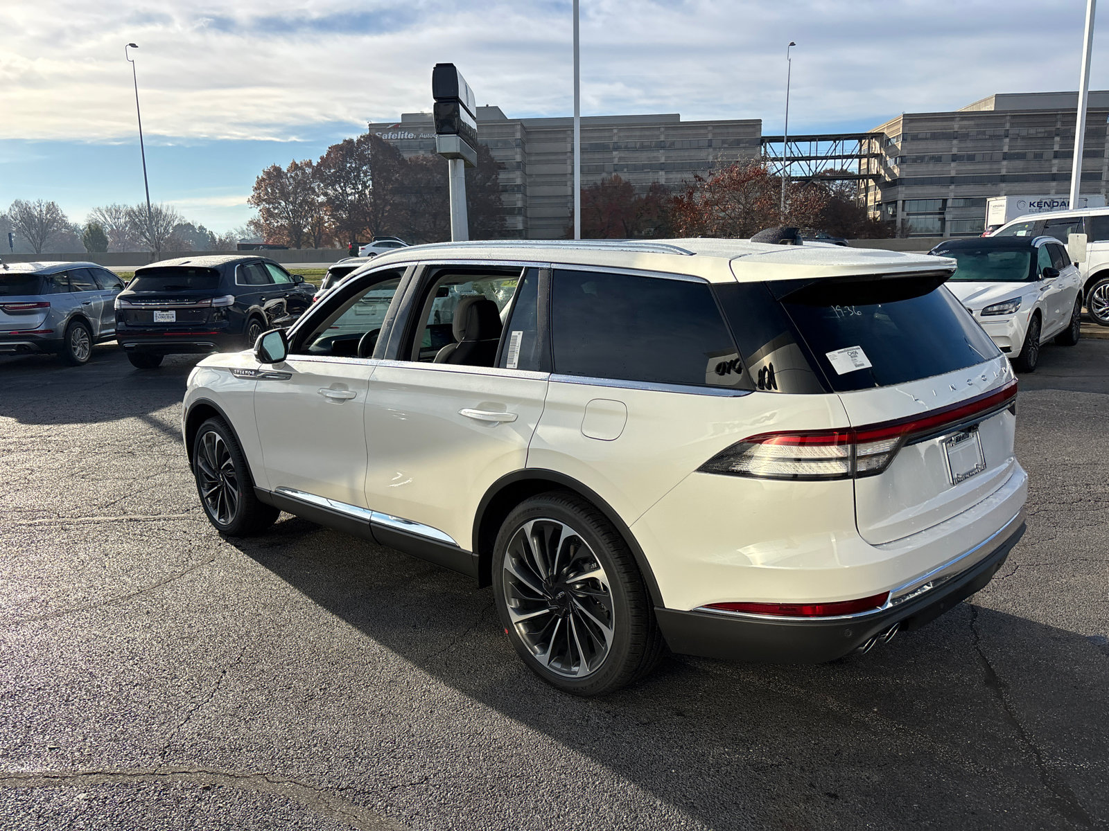 New 2026 Lincoln Aviator Reserve image 5
