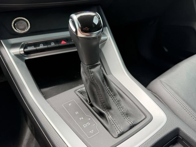 Used 2020 Audi Q3 2.0T Premium w/ Convenience Package AWD/4WD image 21