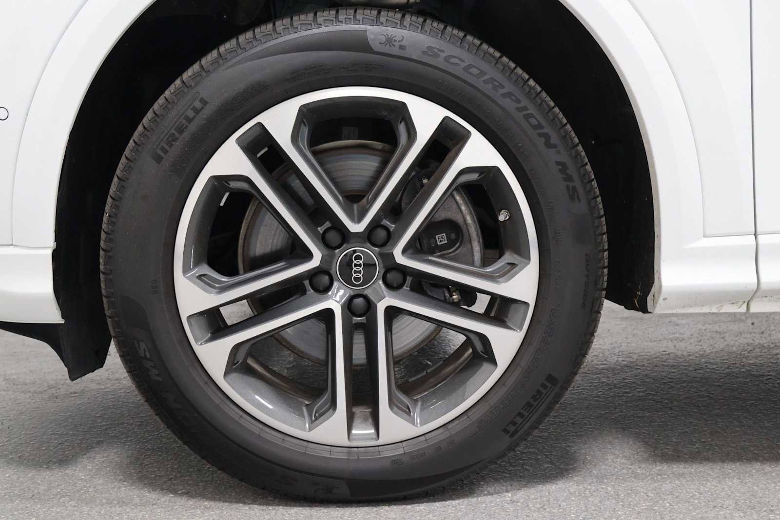 Certified 2025 Audi Q5 Premium w/ Convenience Package AWD/4WD image 35