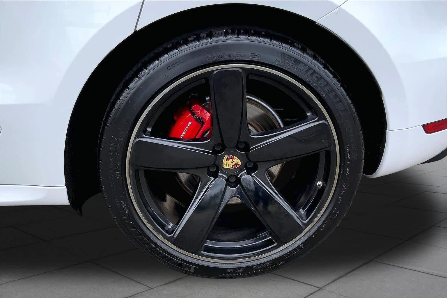 Used 2021 Porsche Macan GTS AWD/4WD image 10