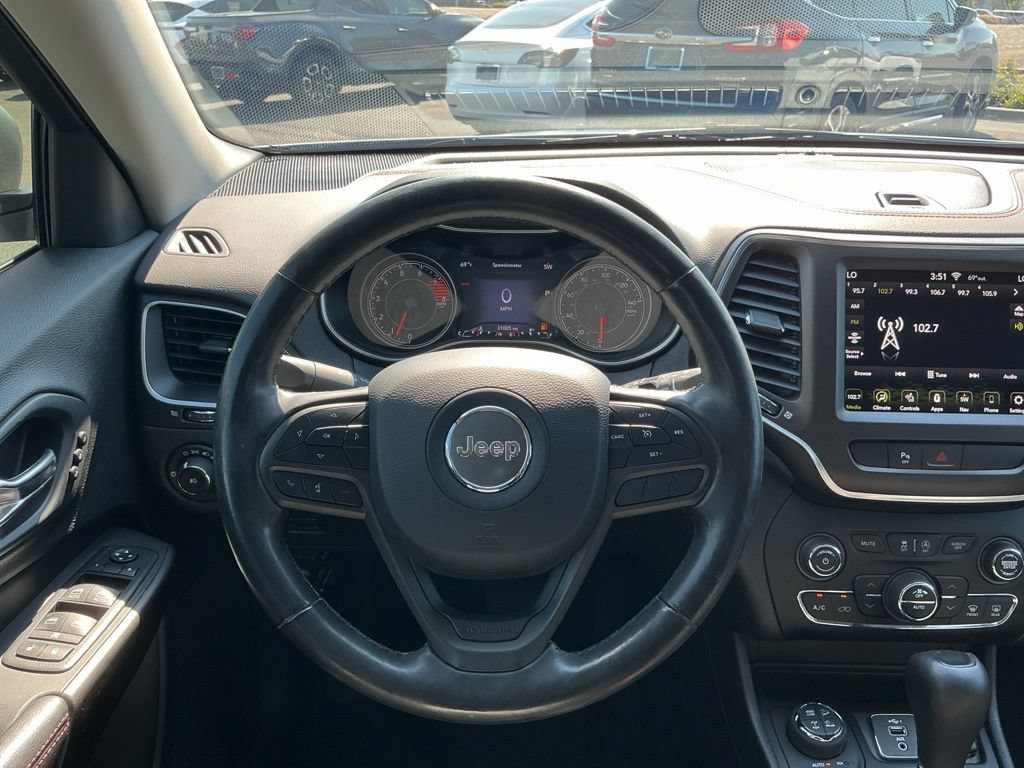 Used 2020 Jeep Cherokee Trailhawk AWD/4WD image 29