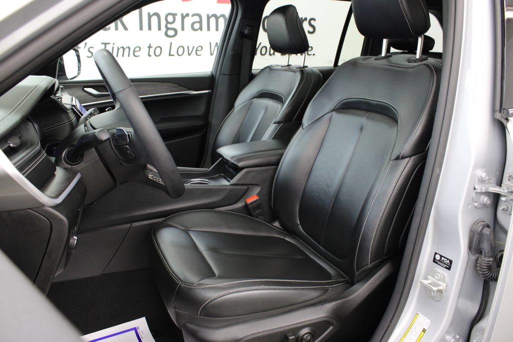 Used 2024 Jeep Grand Cherokee Limited 4xe AWD/4WD image 16